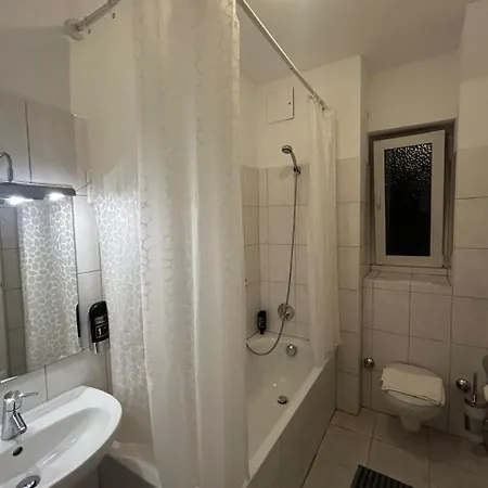 Westend#206 *